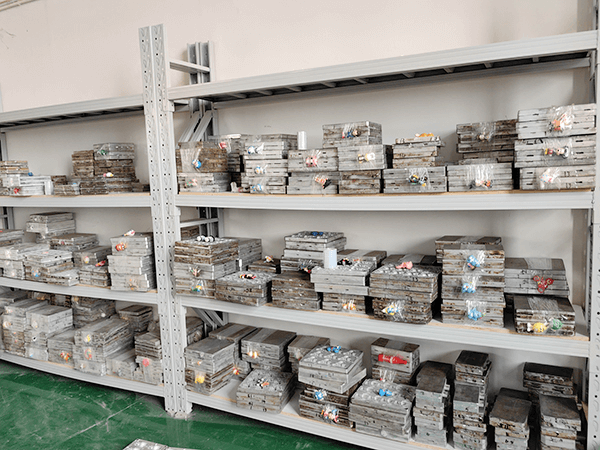 Mold-making-for-USB-flash-drives