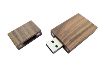 custom-wooden-usb-flash-drive.jpg
