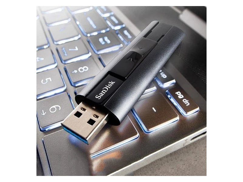 foto reale del prodotto della chiavetta USB SanDisk